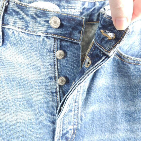 NWOT Old Navy Womens 10 Blue O.G. Straight Secret-Slim Pockets Distressed Jeans - Picture 2 of 8